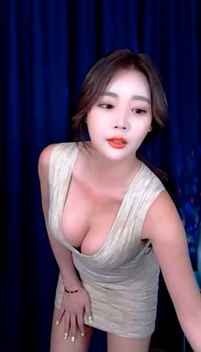 afreecatv韩国女主播巨乳晃动热舞朴素恩1-5部