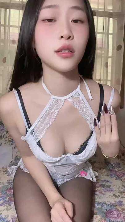 快手 娇娘 风骚妹子，丝袜高跟乳沟诱惑13V【316M】