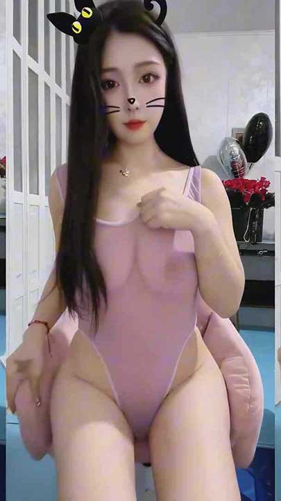 抖音 呆妹儿 巨乳肥臀定制福利骚舞3V【0.3G】